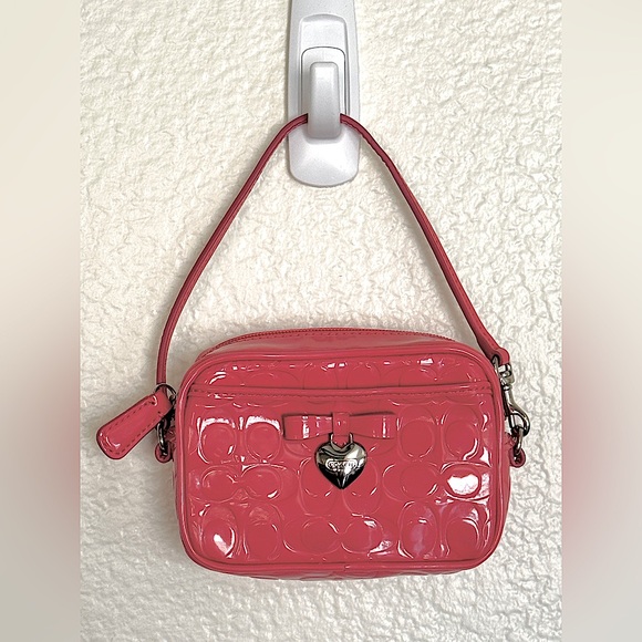 COACH Embossed Liquid Gloss East/West Multi Pouch, Coral Pink & Silver NWOT - Picture 2 of 12